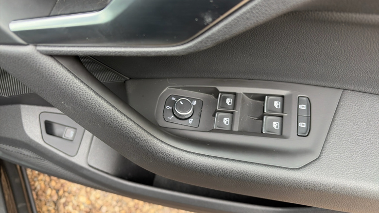 Volkswagen Touareg 3.0 V6 TDI 4Motion Black Edition 5dr Tip Auto Diesel Estate